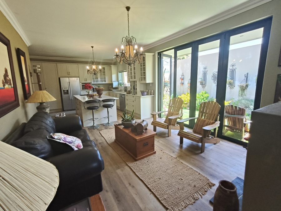 3 Bedroom Property for Sale in Gordons Bay Central Western Cape